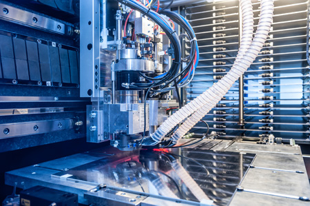 Entwicklung, Produktion und Lieferlogistik wollen beim reibungslosen Übergang vom Prototypen zur Serienplatine gut aufeinander abgestimmt sein Entwicklung, Produktion und Lieferlogistik wollen beim reibungslosen Übergang vom Prototypen zur Serienplatine gut aufeinander abgestimmt sein